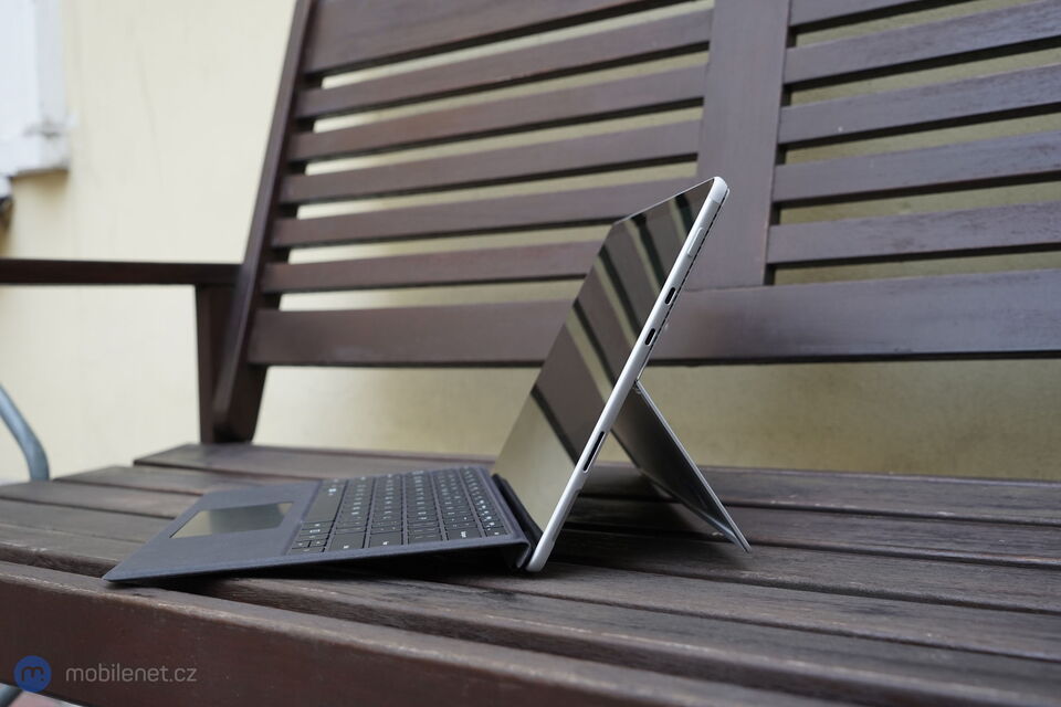 Microsoft Surface Pro 8