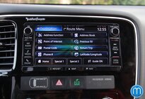 Mitsubishi Outlander infotainment