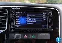 Mitsubishi Outlander infotainment