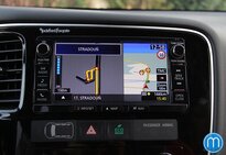 Mitsubishi Outlander infotainment