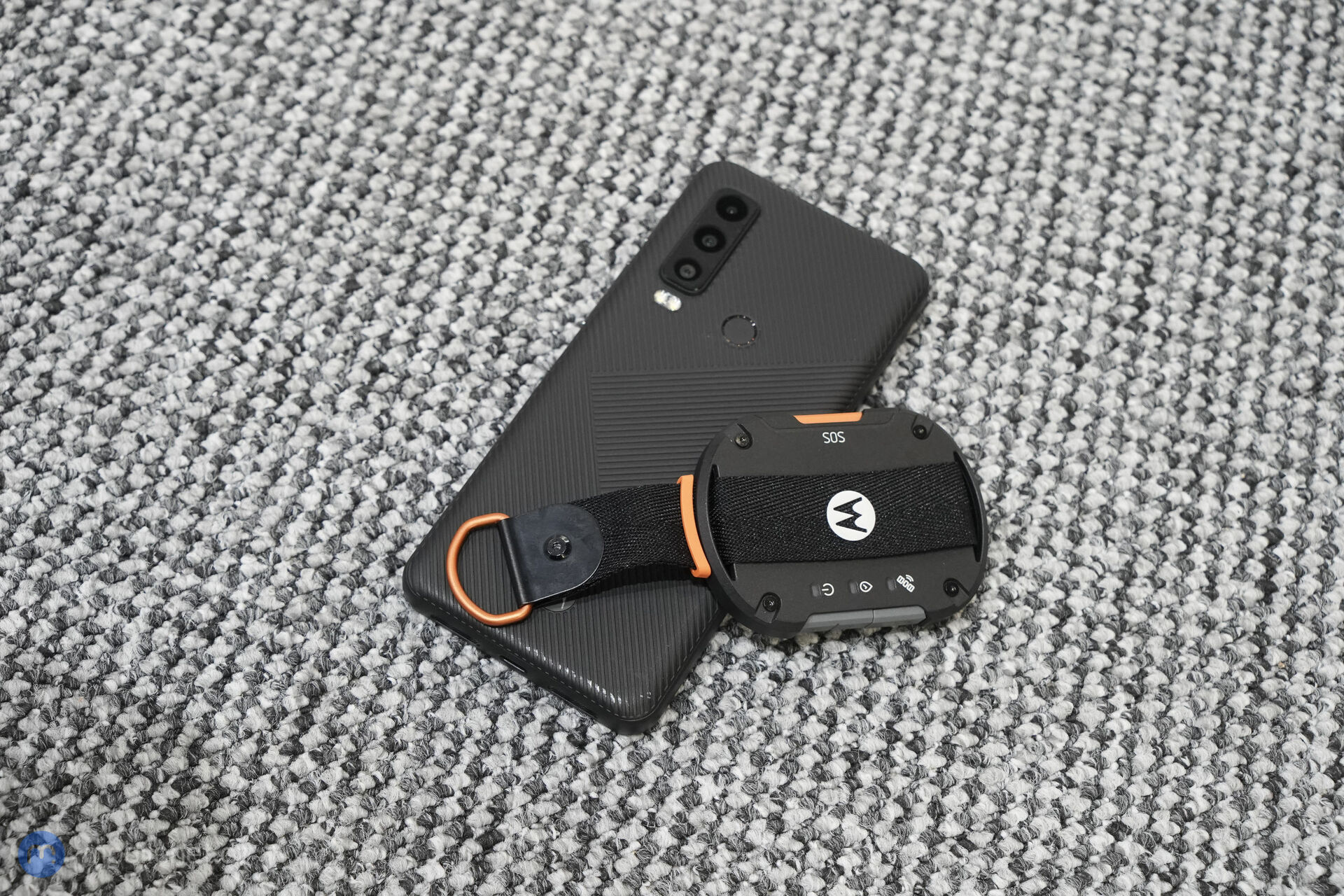 Motorola Defy Satellite Link