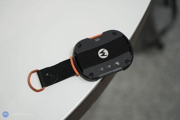 Motorola Defy Satellite Link