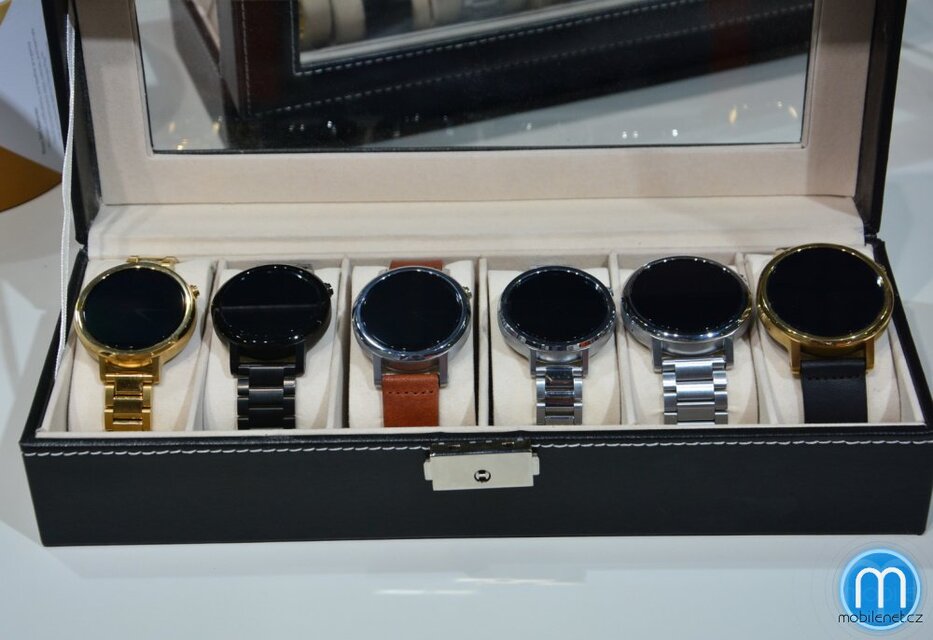 Motorola Moto 360 (2015)