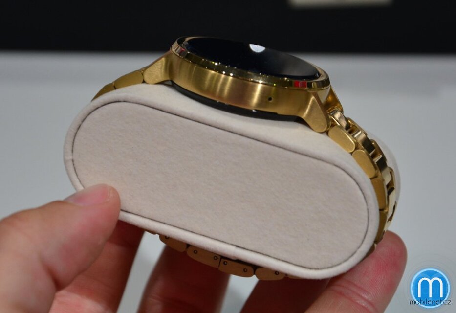 Motorola Moto 360 (2015)