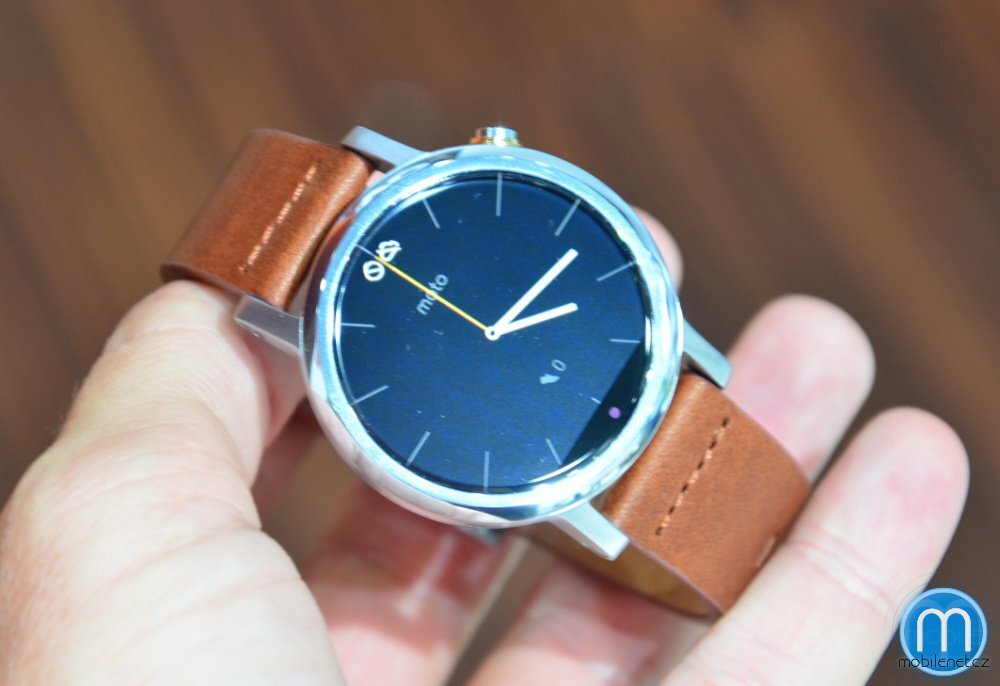 Motorola Moto 360 (2015)
