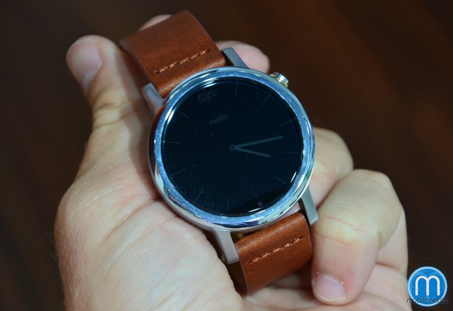 Motorola Moto 360 (2015)