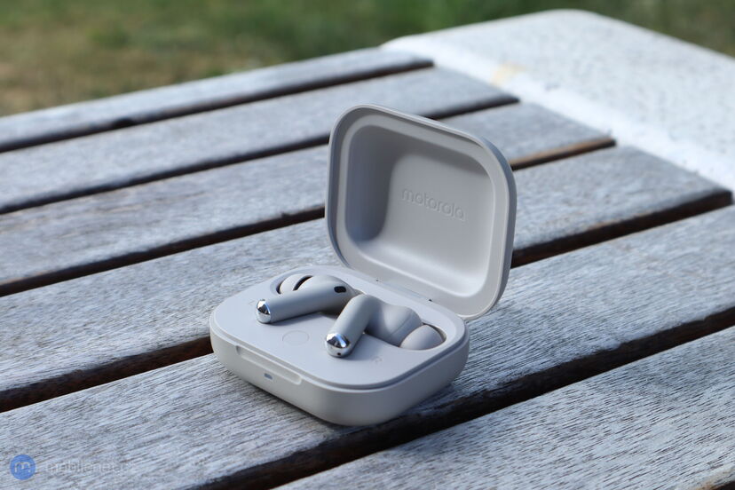 Motorola Moto Buds+