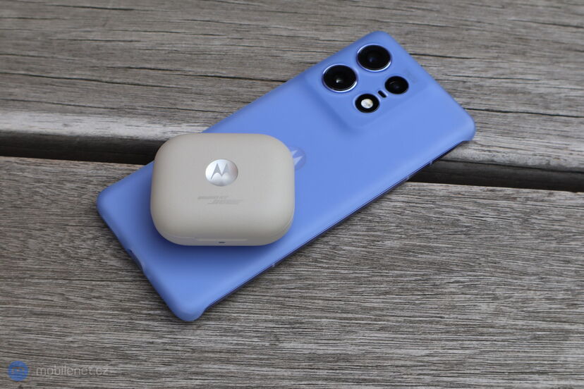 Motorola Moto Buds+