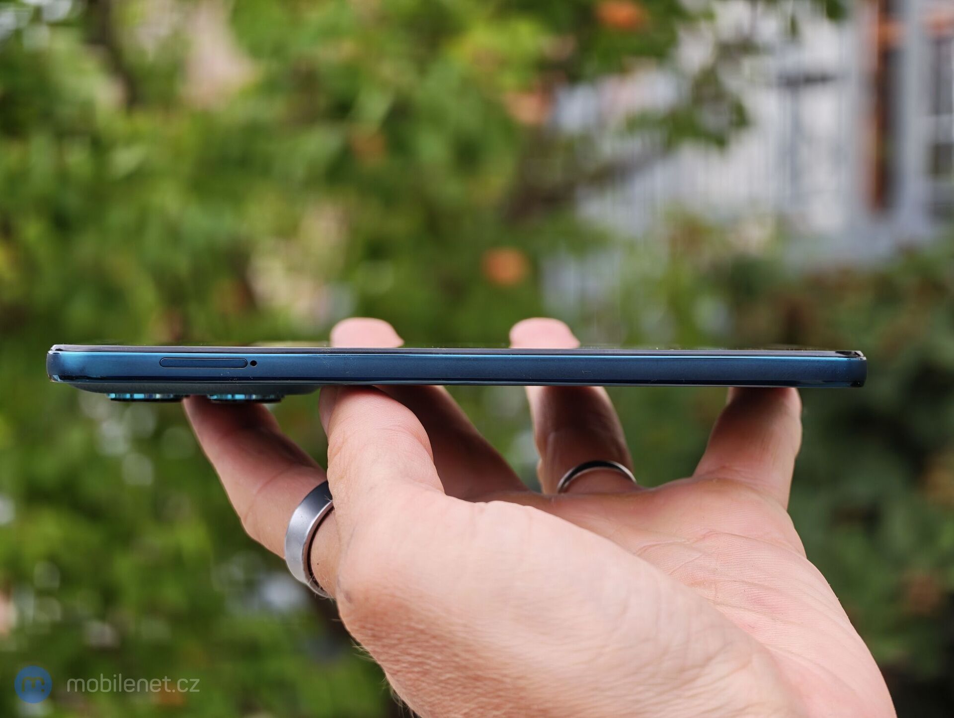 Motorola Moto G77