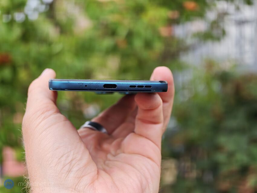 Motorola Moto G77