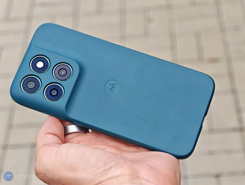 Motorola Moto G77