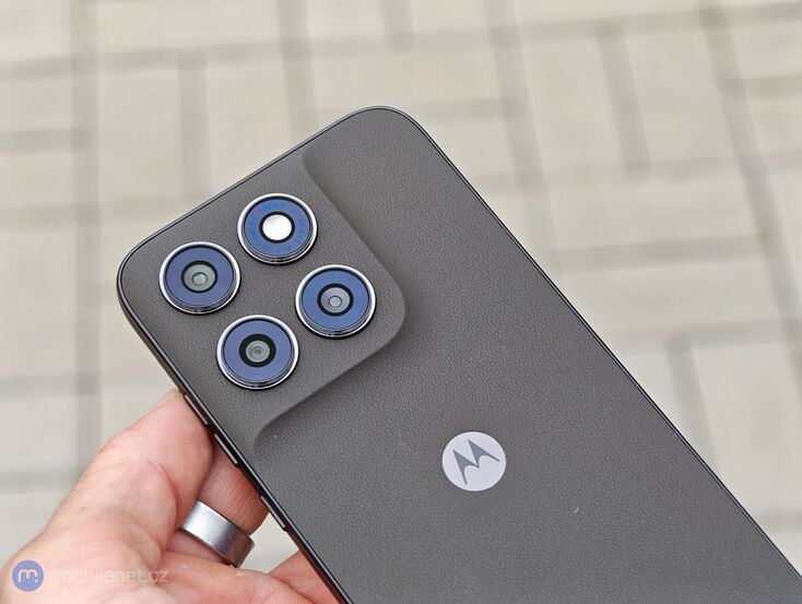 Motorola Moto G77
