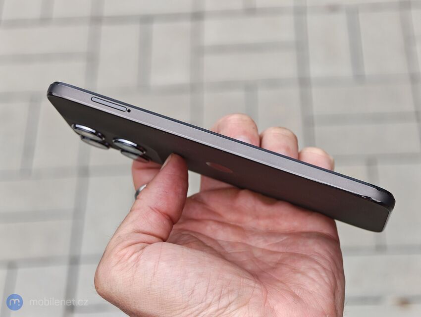 Motorola Moto G77