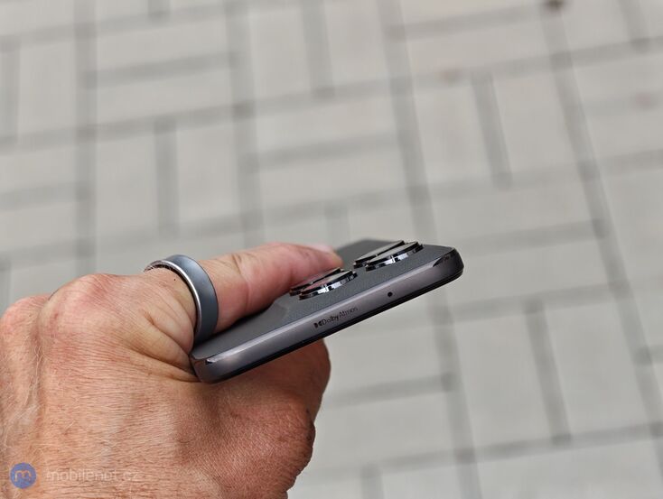 Motorola Moto G77