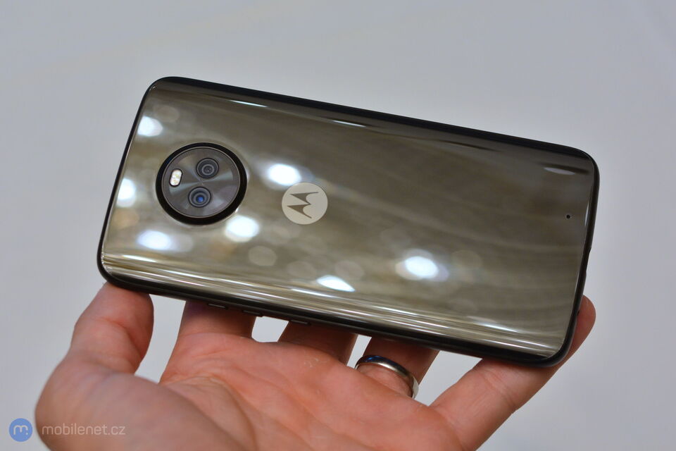 Motorola Moto X4