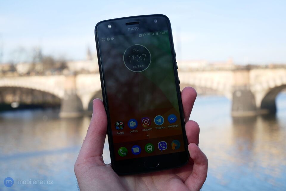 Motorola Moto X4