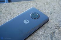 Motorola Moto X4