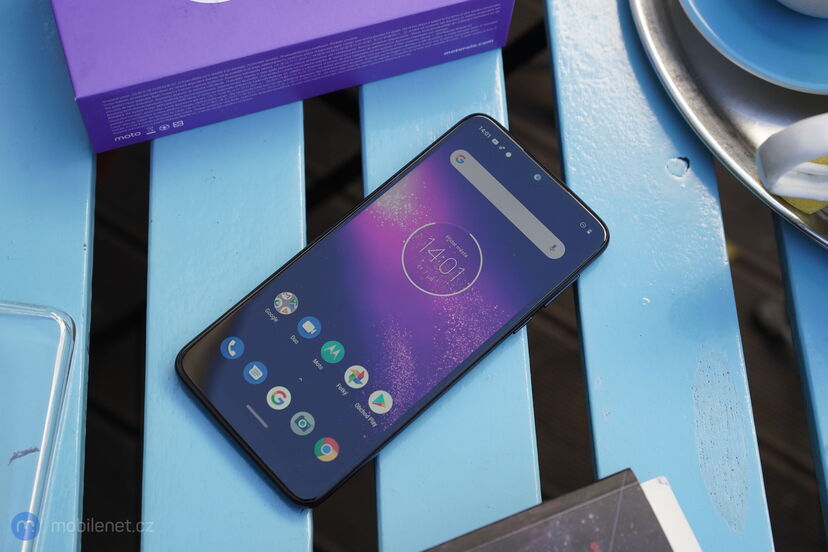 Motorola One Macro