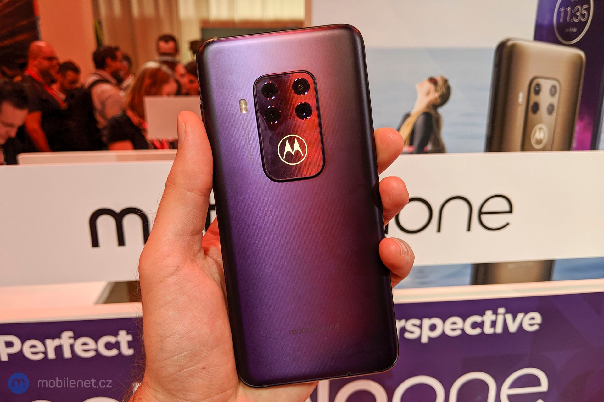 Motorola One Zoom