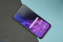 Motorola One Zoom