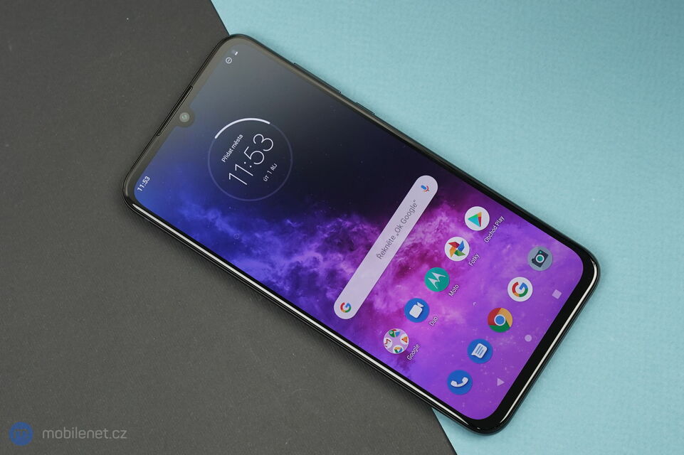 Motorola One Zoom