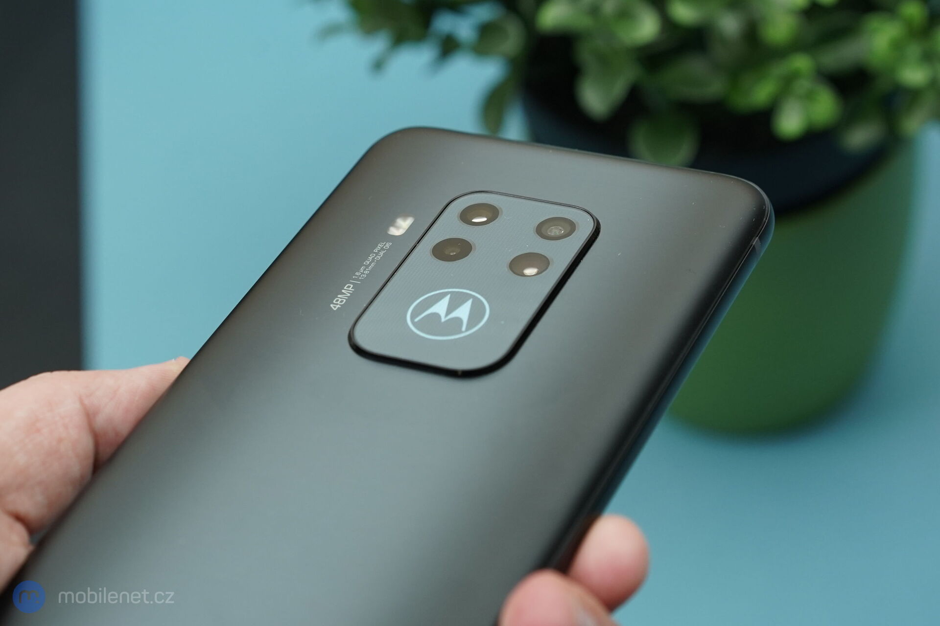 Motorola One Zoom