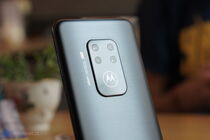 Motorola One Zoom