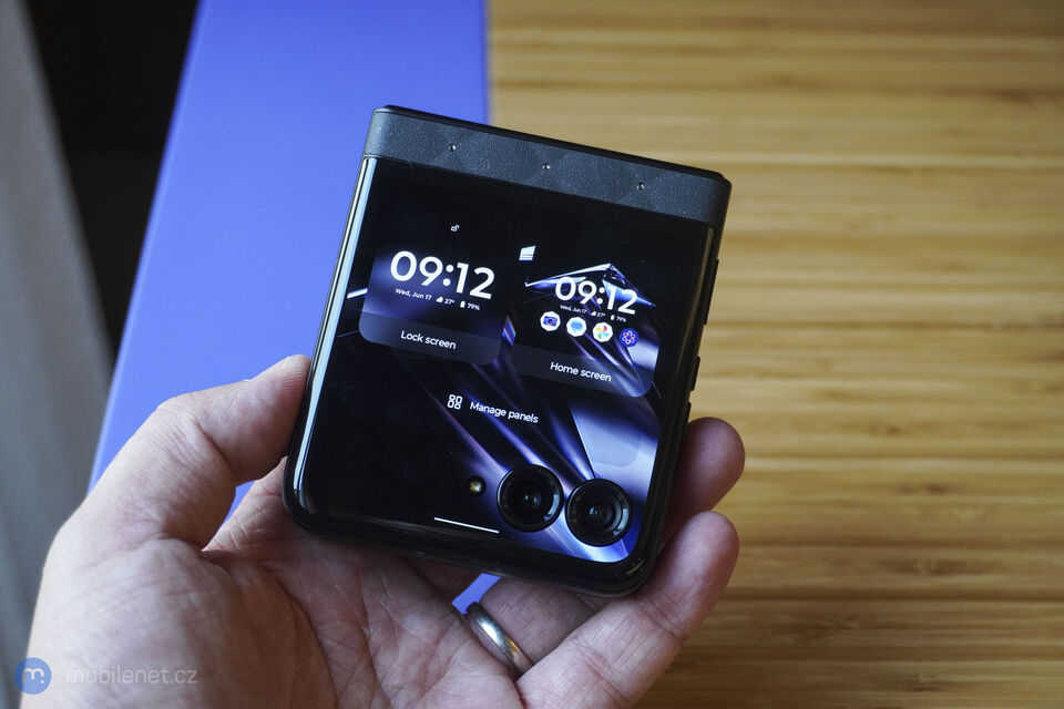 Motorola Razr 70 Swarovski
