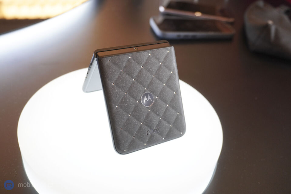 Motorola Razr 70 Swarovski