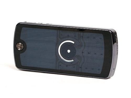 Motorola ROKR E8: hudební perla s novým ovládáním