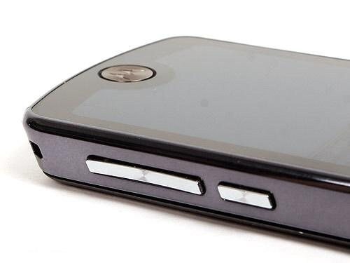 Motorola ROKR E8: hudební perla s novým ovládáním