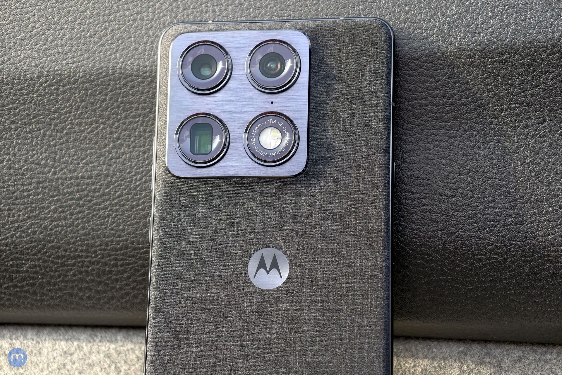 Motorola Signature