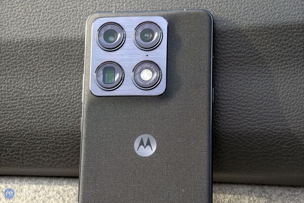 Motorola Signature