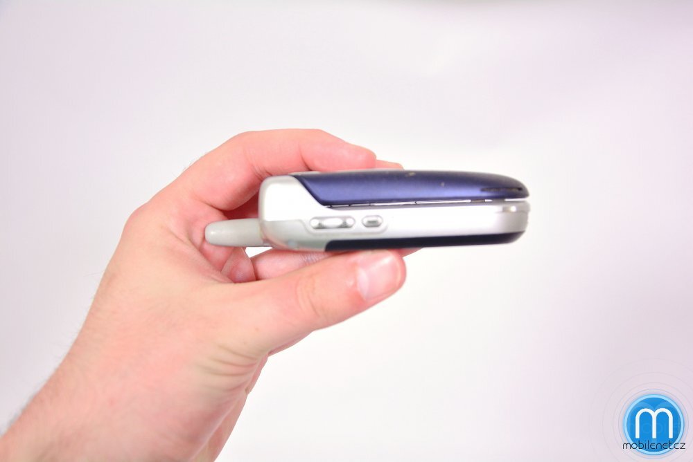 Motorola V300