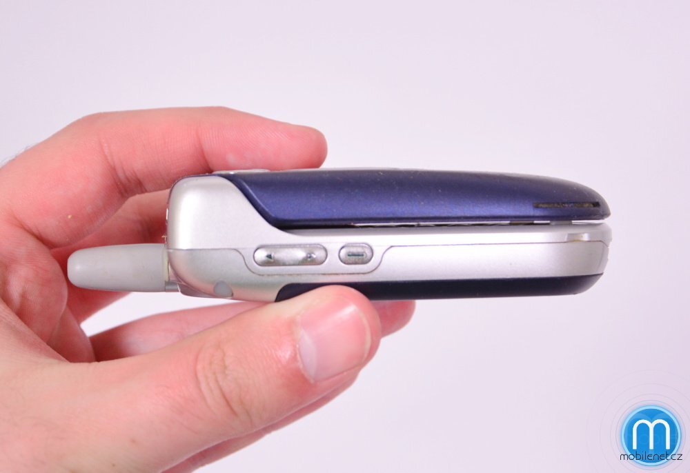 Motorola V300