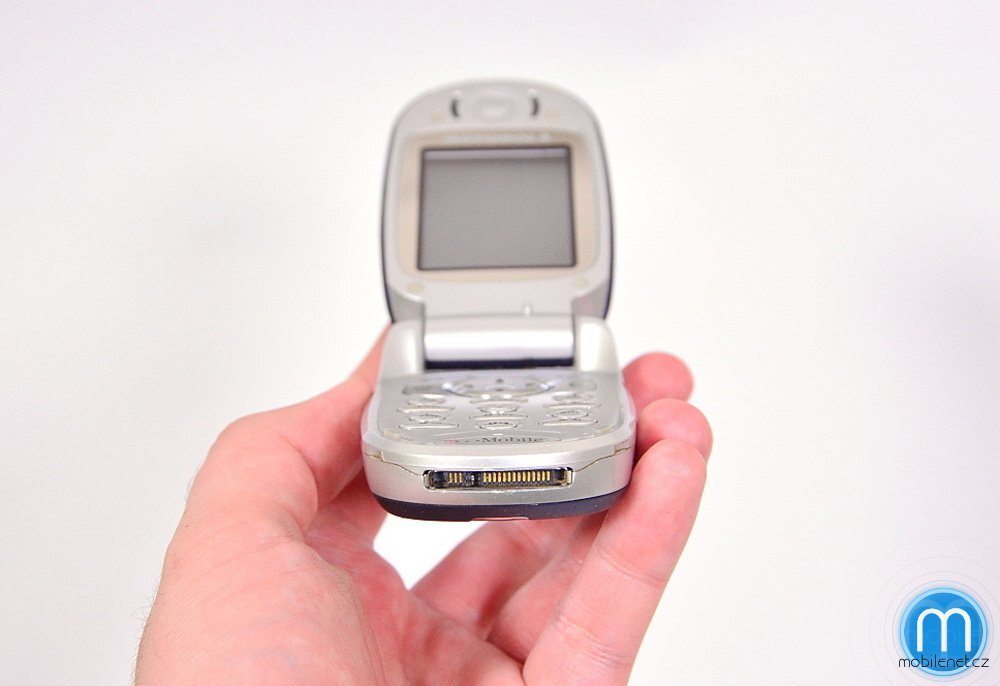 Motorola V300