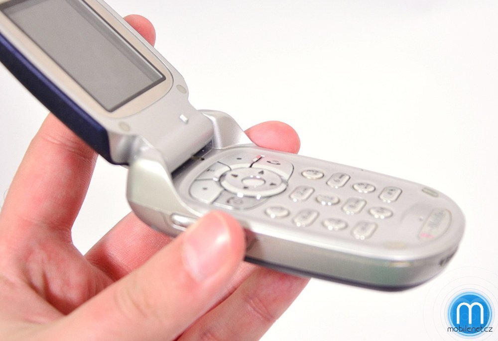 Motorola V300