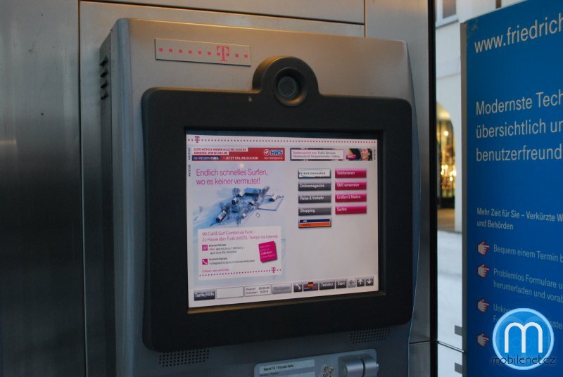 Multimediální telefonní budka