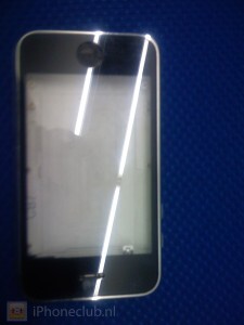 Nástupce Apple iPhonu na dalších špionážních fotografiích?