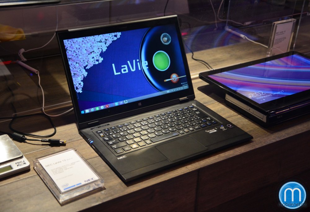 NEC Lavie 13 2-in-1