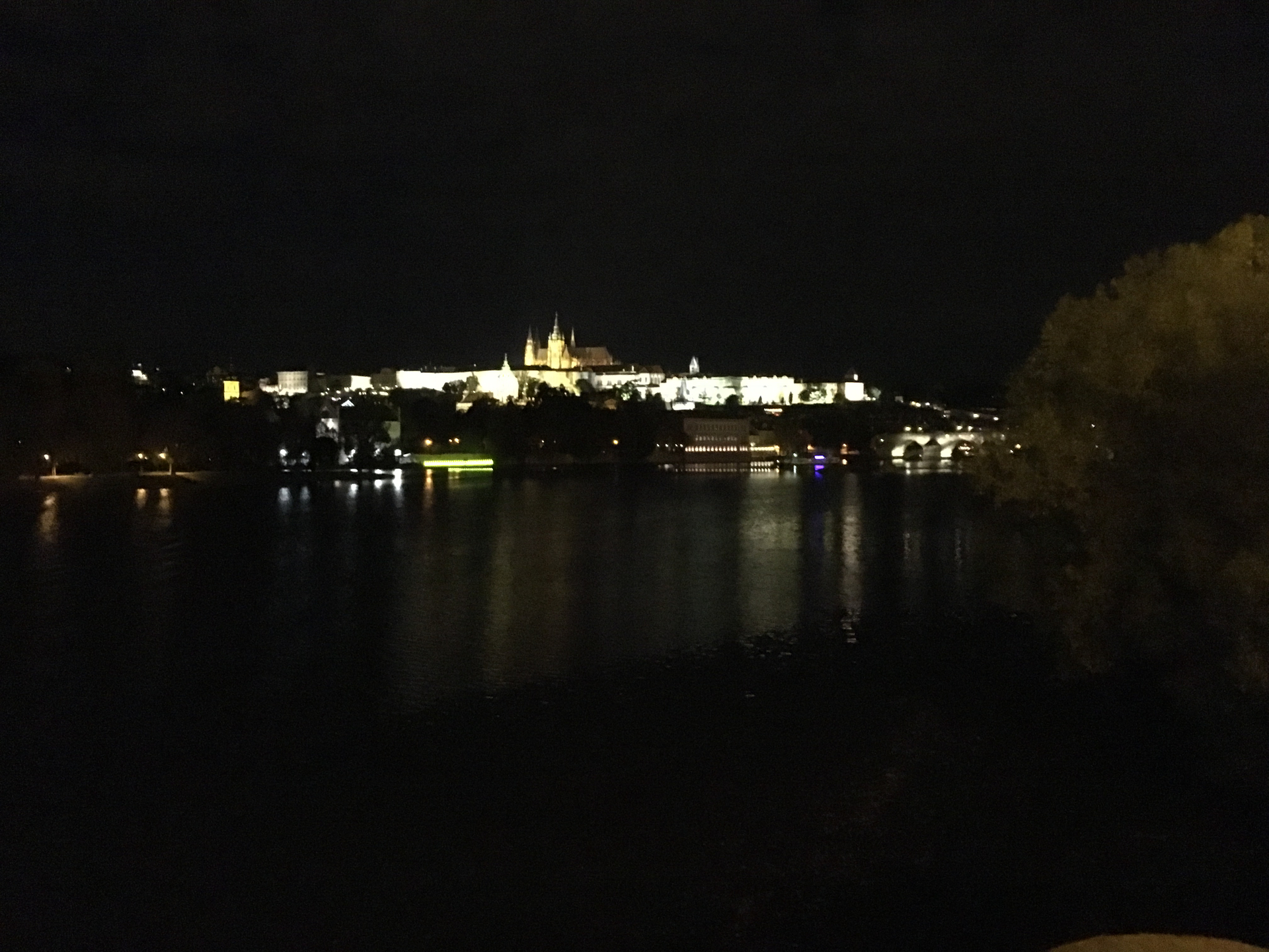 noční fotka iPhone 6s