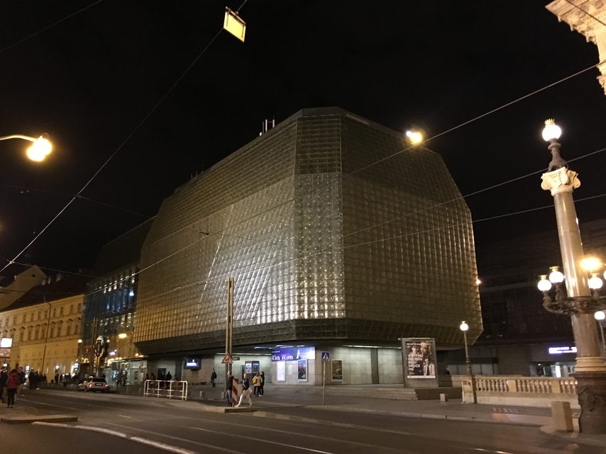 noční fotka iPhone 6s