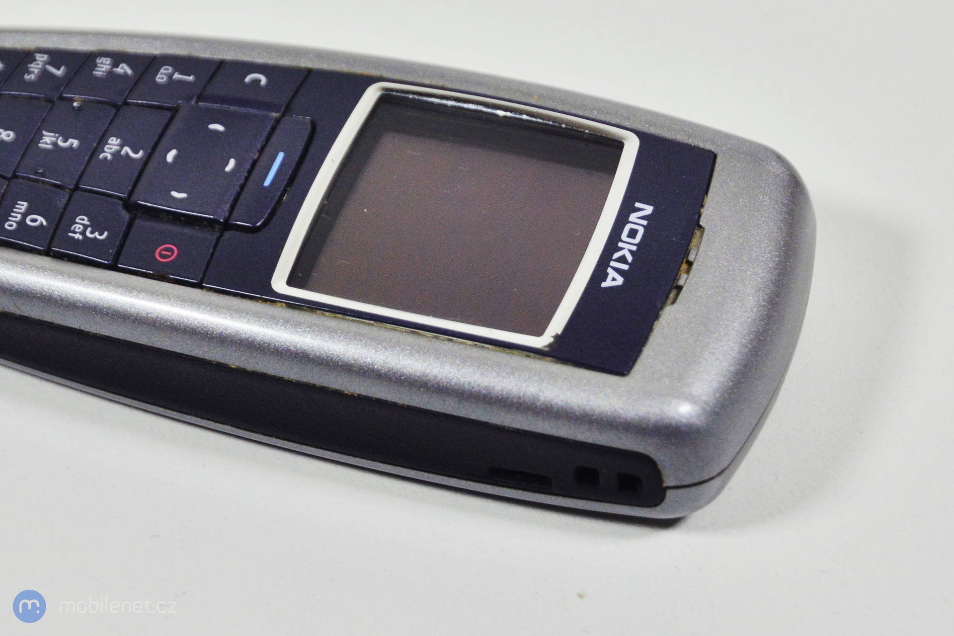 Nokia 2600