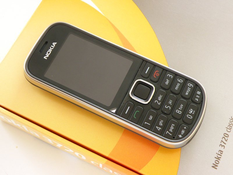 Nokia 3720 classic