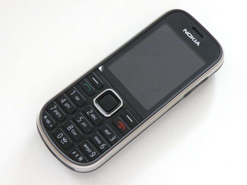 Nokia 3720 classic