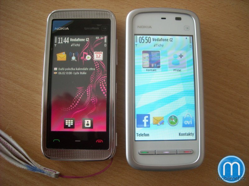 Nokia 5230 a Nokia 5530 XpressMusic