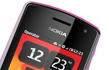 Nokia 600