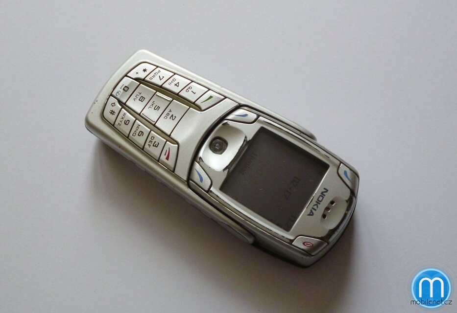 Nokia 6820