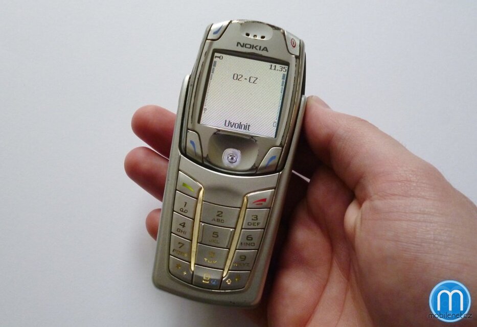 Nokia 6820