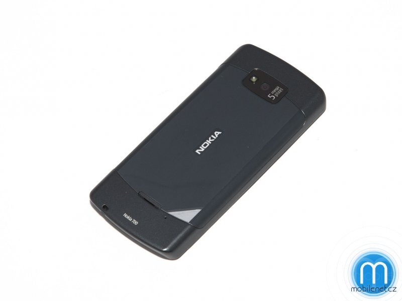 Nokia 700